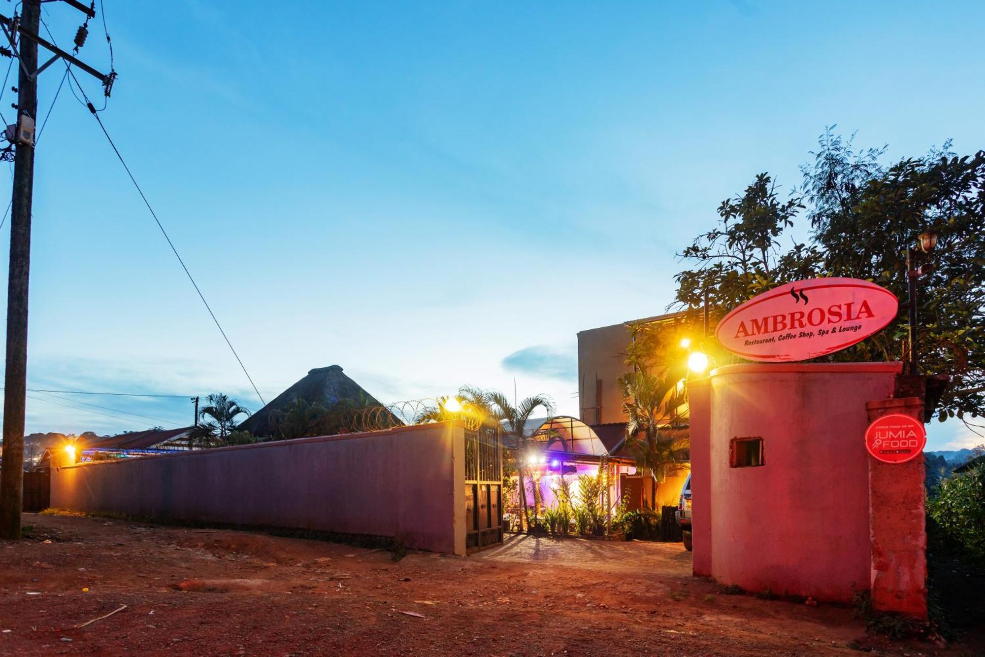 Ambrosia Heights Entebbe Hotel Bagian luar foto